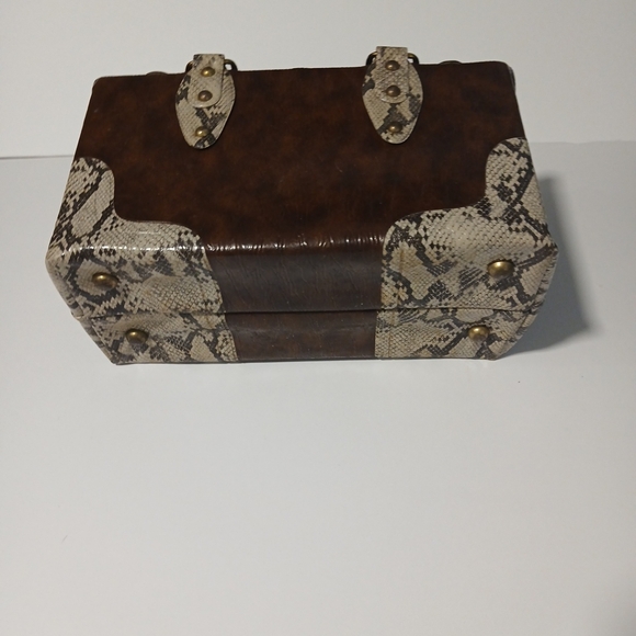 Leather Small Suitcase With Genuine Snake Skin Accents 18"X 11" RARE Brown Faux? - Picture 5 of 9